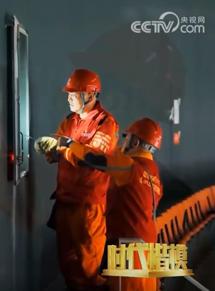 中央宣傳部授予高新連心橋黨員服務(wù)隊“時代楷?！狈Q號